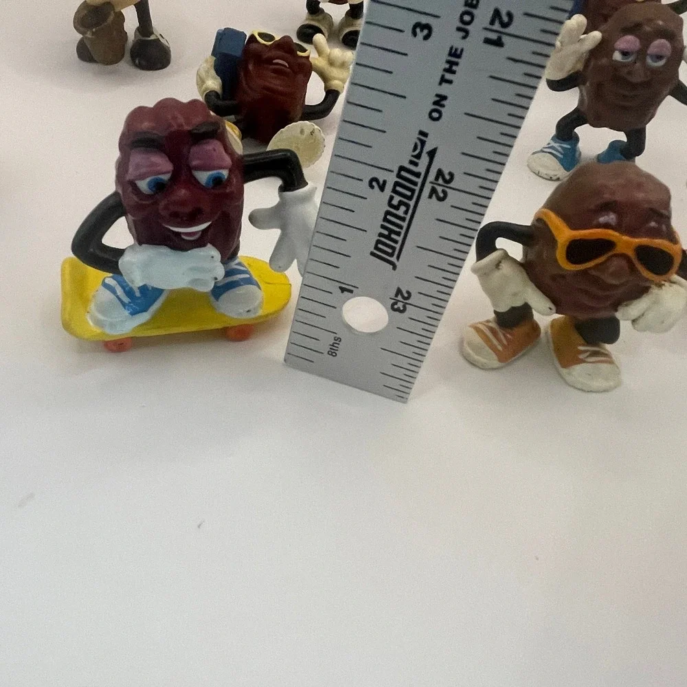 LOT OF 10 California Raisins PVC Figure Vintage 80s Retro Collectible Surf Prop